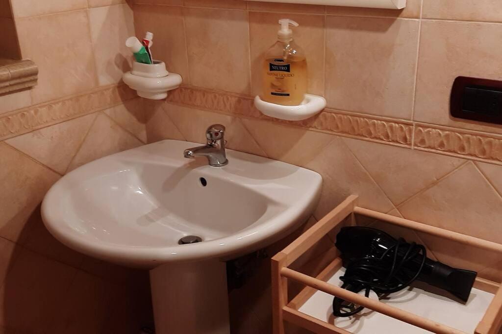 Cagliari Centro Apartment Luaran gambar